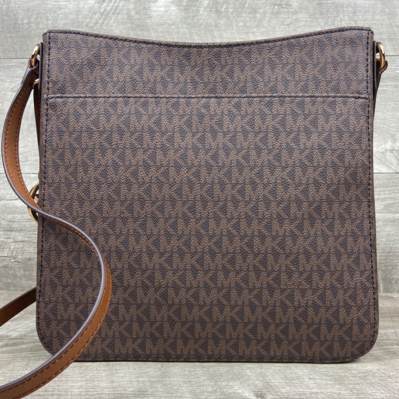 Michael Kors Large Crossbody Messenger Sig Brown - Picture 3 of 7
